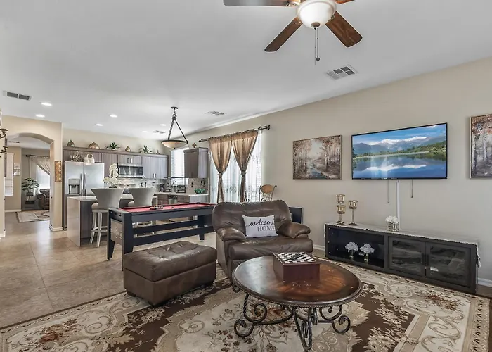 Entire In Downtown, Arizona Holiday home Surprise