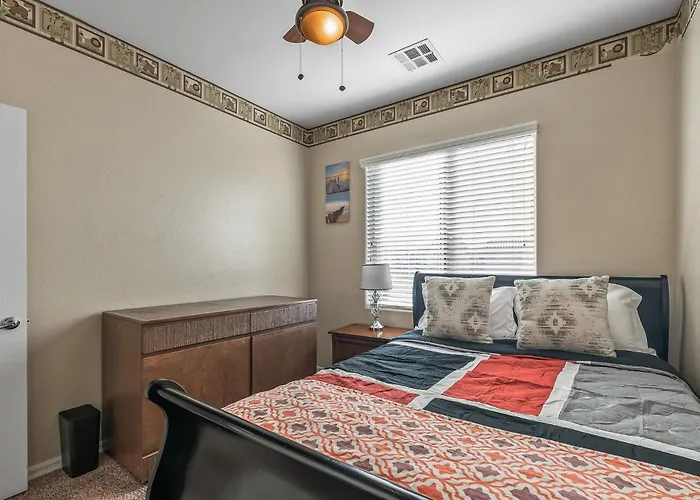 Entire In Downtown, Arizona Holiday home *