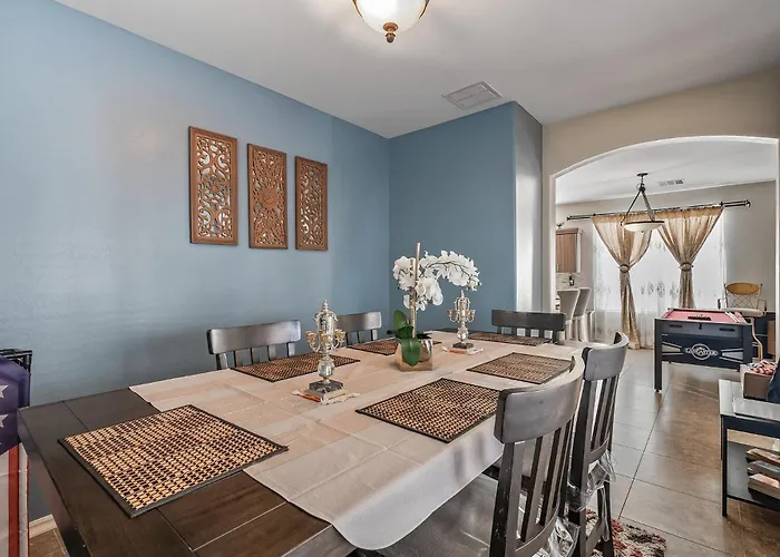 Entire In Downtown, Arizona Holiday home *