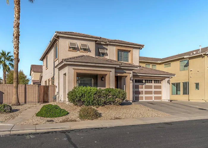Entire In Downtown, Arizona Holiday home