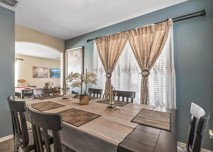 Entire In Downtown, Arizona Holiday home *