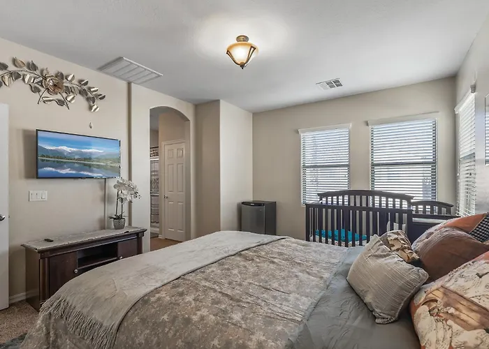 Entire In Downtown, Arizona Holiday home Surprise
