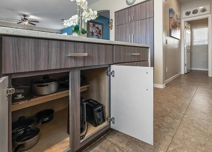 Entire In Downtown, Arizona Holiday home *