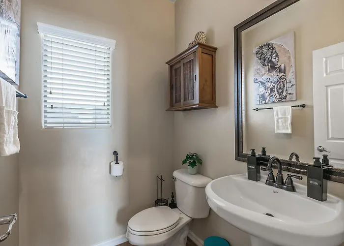 Entire In Downtown, Arizona Holiday home Surprise